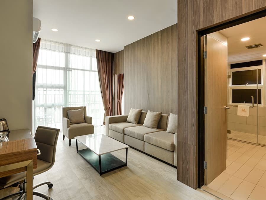 Suíte presidencial, 1 cama Queen, para não fumantes | Sala de estar | TV de tela plana 40 polegadas com canais digitais, TV