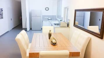 Appartamento Classic, letti multipli, non fumatori | Cucina privata | Frigorifero, forno, piano cottura, lavastoviglie