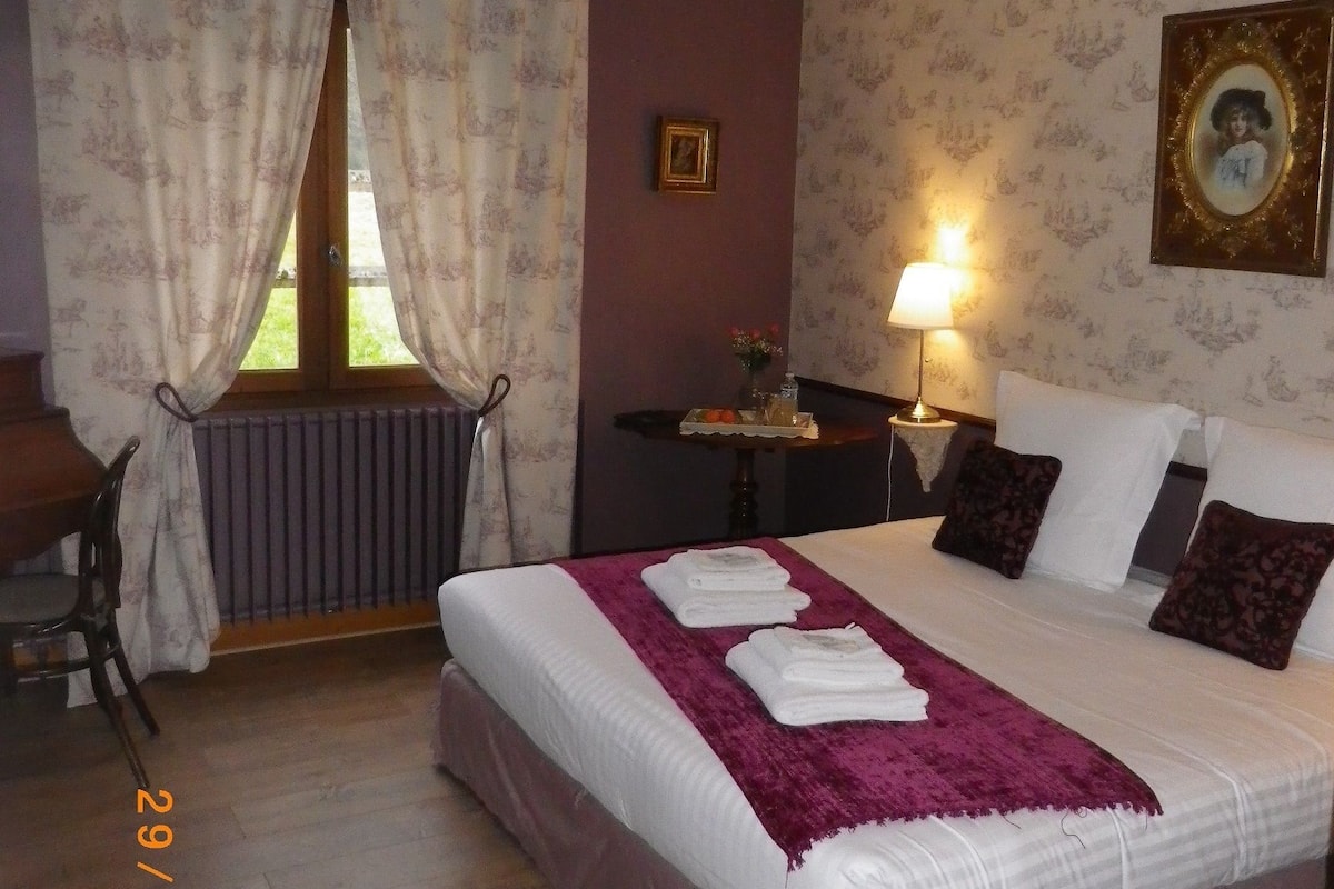 Superior kamer, 1 twee- of 2 eenpersoonsbedden (La Mara des bois) | Luxe beddengoed, pillowtop-bedden, een bureau, geluiddichte muren