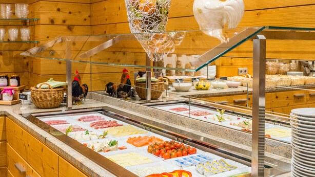 Breakfast buffet