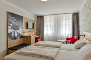 In-room safe, free WiFi, bed sheets - HOTEL RESTAURANT SONNE (Gengenbach)