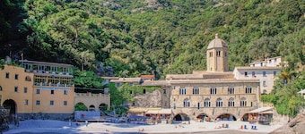 Awesome home in Ruta di Camogli -GE-