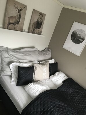 Økonomileilighet, byutsikt | Barnesenger, wi-fi (inkludert) og sengetøy