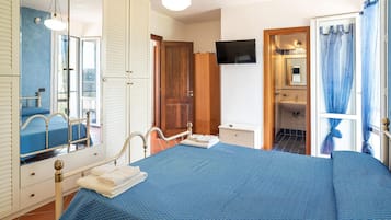 2 chambres, lit parapluie, draps fournis