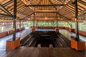 Meeting facility - Ecolodge Seloliman (Ngoro)