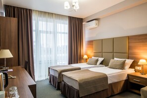 스탠다드 더블룸 또는 트윈룸 | 고급 침구, 객실 내 금고, 암막 커튼, 방음 설비