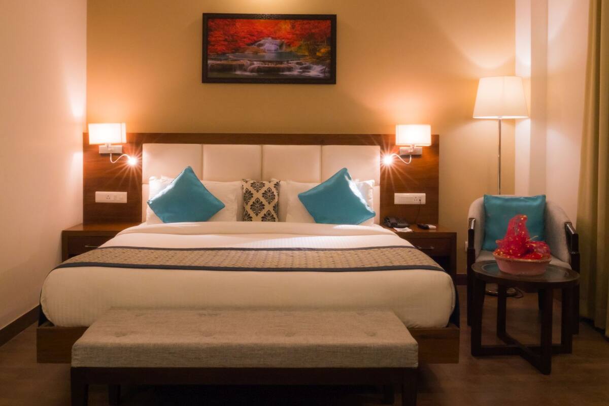 Minibar, soundproofing, rollaway beds, free WiFi