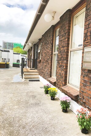Exterior - Pupuke Manor Motel (Auckland)