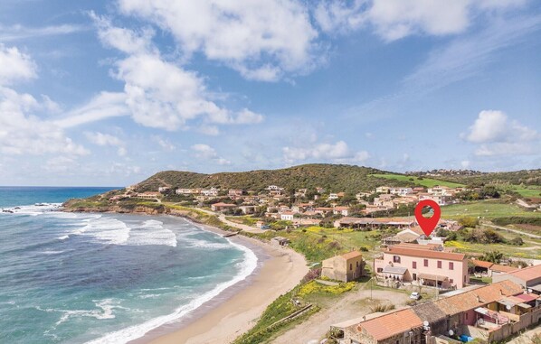 Ubicación cercana a la playa y pesca