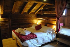 Habitación doble estándar, 1 cama Queen size, para no fumadores | Insonorización y wifi gratis 