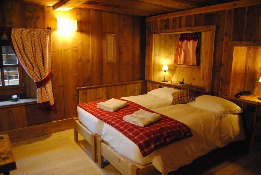 Habitación doble estándar, 1 cama Queen size, para no fumadores | Insonorización y wifi gratis 