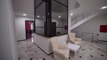 Zona de estar del vestíbulo