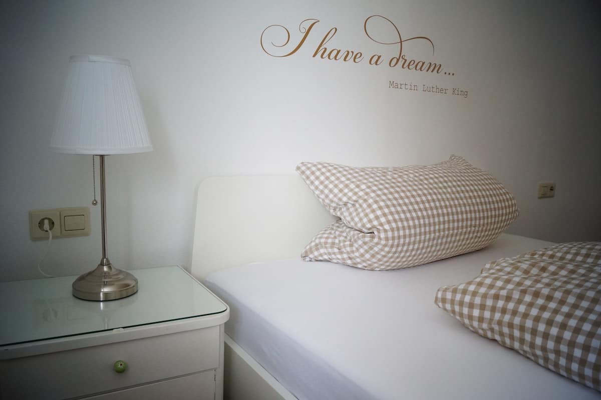 Free WiFi, bed sheets