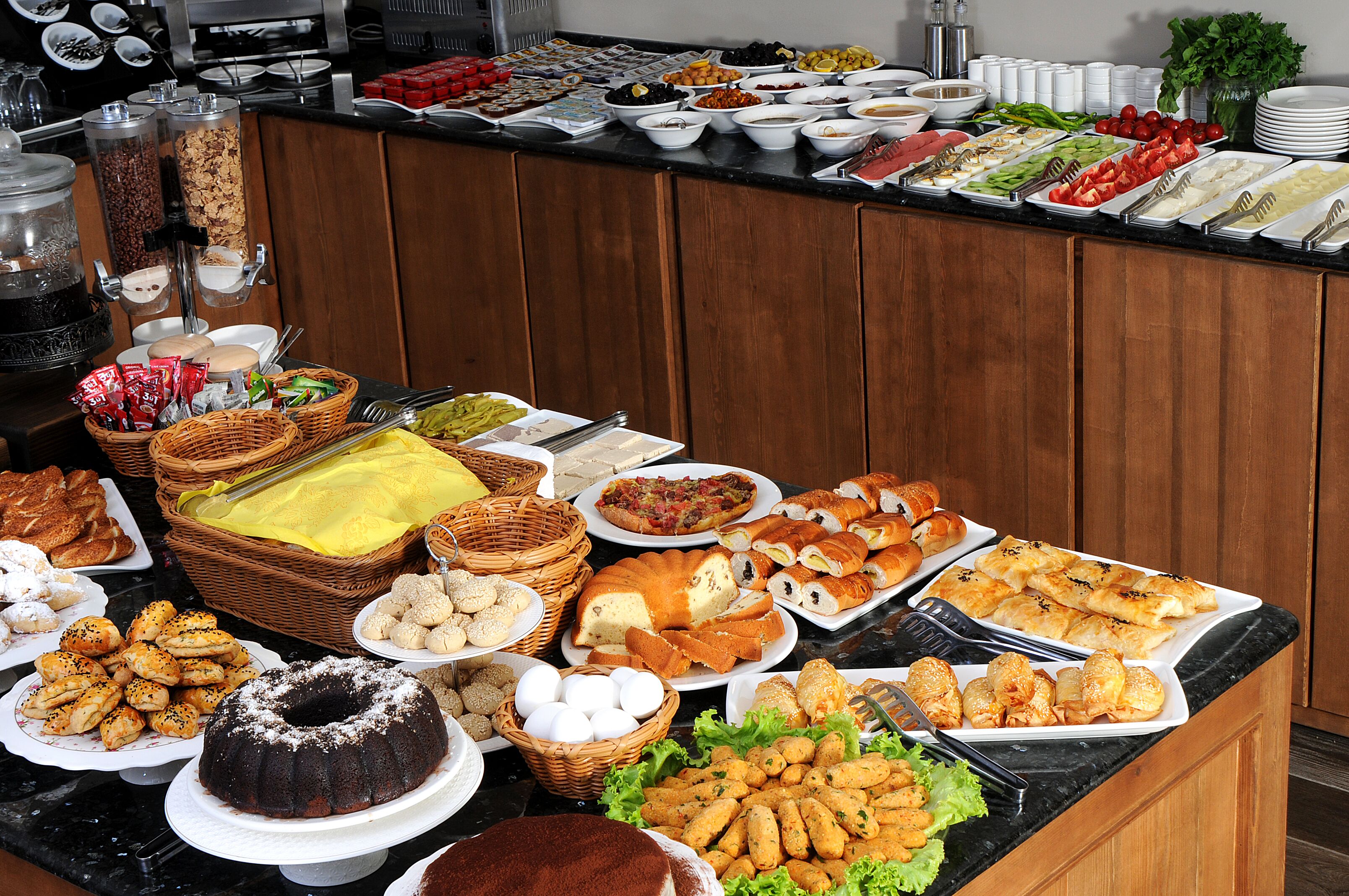 Free daily buffet breakfast
