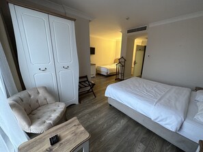 Family Double or Twin Room, Multiple Beds, City View - Biga Casa Grande Otel (Biga)