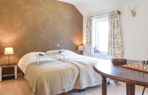 4 habitaciones, cuna de viaje, wifi gratis y ropa de cama 