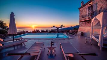 Traditional Villa | Private pool