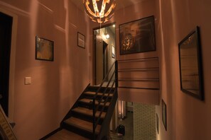 Building design - Inno Guesthouse & Bar Hongdae - Hostel (Seoul)