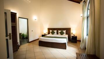 In-room safe, desk, blackout curtains, free WiFi