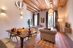 Luxury Apartment, Balcony, City View | Living area | TV - Habitat Apartments Alaia (Barcelona)
