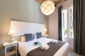 Luxury Apartment, Balcony, City View | Iron/ironing board, travel cot, free WiFi, bed sheets - Habitat Apartments Alaia (Barcelona)