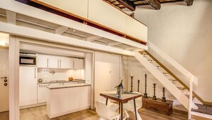 Loft, City View | In-room dining