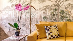 Loft, City View | Living room