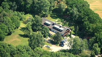 منظر من الجو على ارتفاع عالٍ