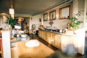 Free daily buffet breakfast - Berghotel Hohe Mark (Reken)