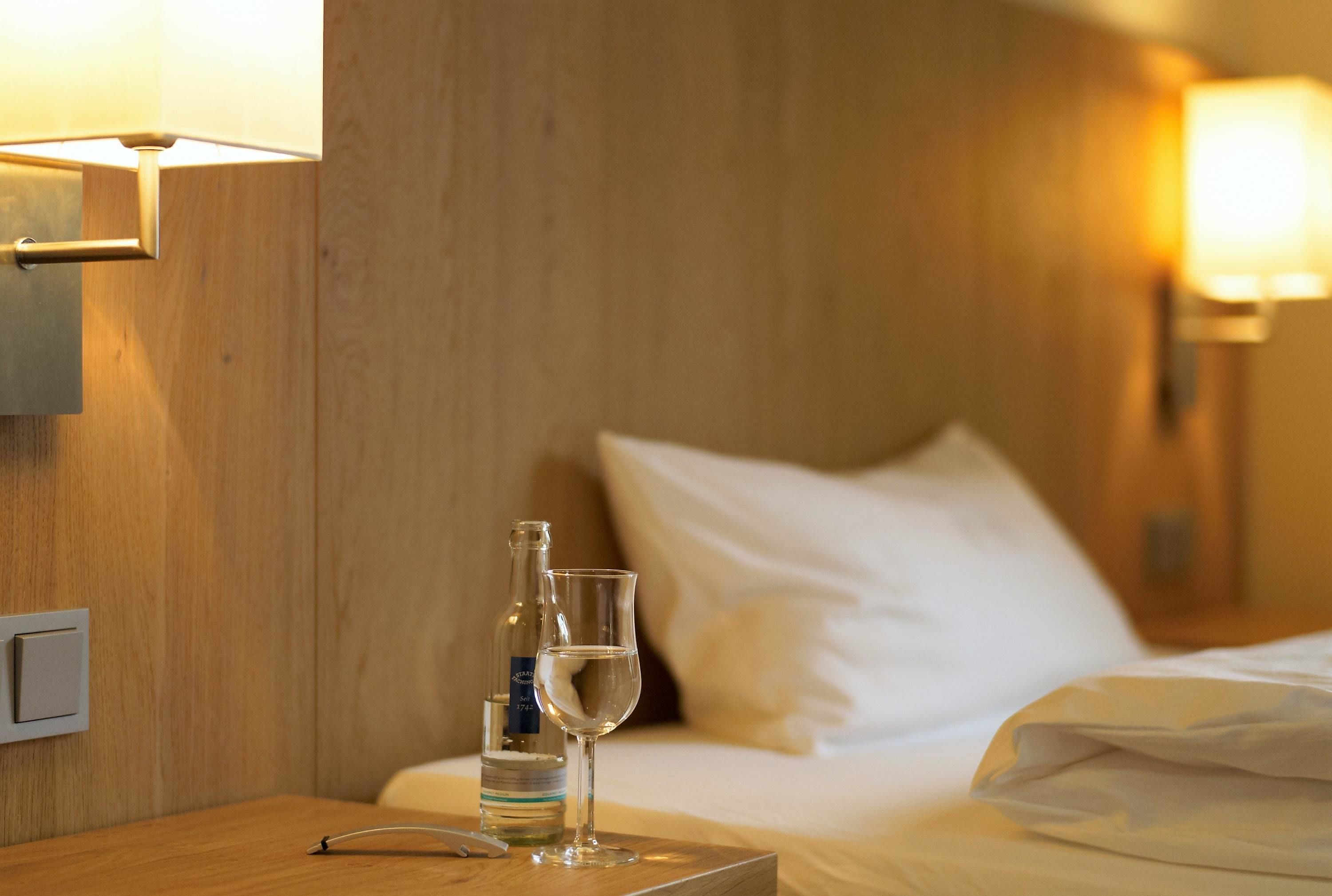 comfort double room, non smoking | 1 bedroom, in-room safe, iron/ironing board, rollaway beds