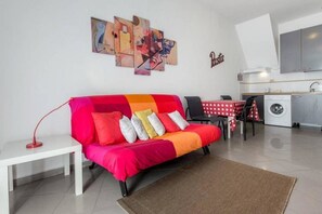 บริเวณนั่งเล่น