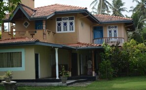 Fachada da propriedade