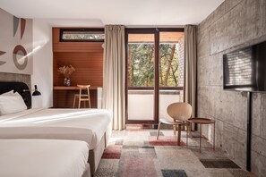 Superior Triple Room | Desk, laptop workspace, iron/ironing board, free WiFi - FOREST HOTEL (Kraków)