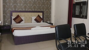 Deluxe Double Room, 1 Queen Bed, Non Smoking - Hotel Aero Fly (New Delhi)