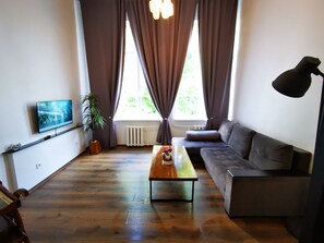 City Loft, 2 Bedrooms | Iron/ironing board, free WiFi, bed sheets - River Apartments (Klaipeda)