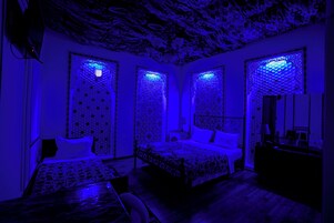 Deluxe Double Room, 1 King Bed | Premium bedding, Select Comfort beds, individually decorated