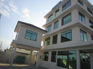 施設の正面