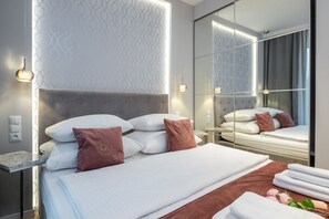 Departamento Deluxe | Cortinas blackout, insonorización y tabla de planchar con plancha