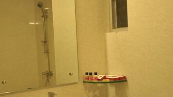 Shower dan handuk