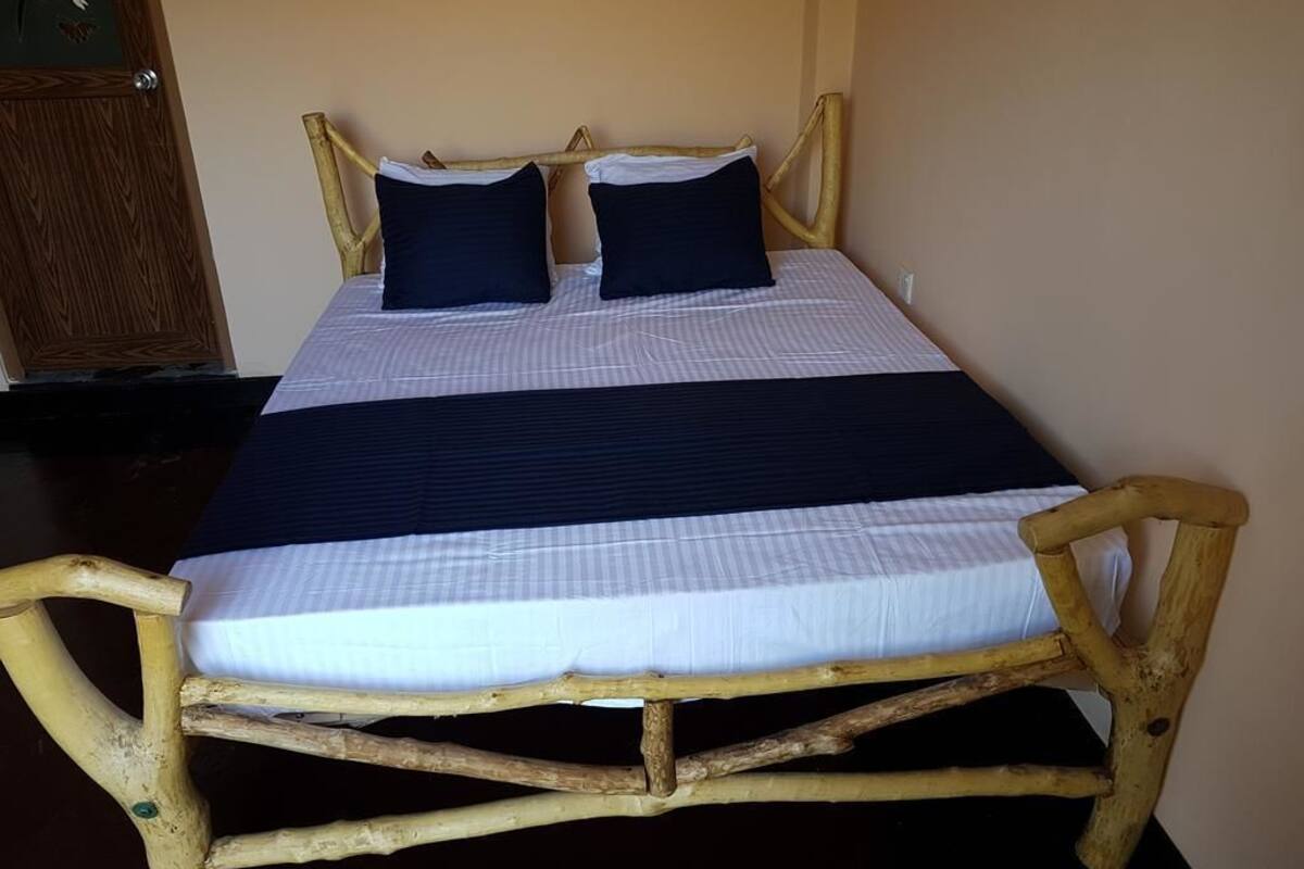 Chambre Double Standard, 1 lit double, non-fumeurs | Wi-Fi gratuit