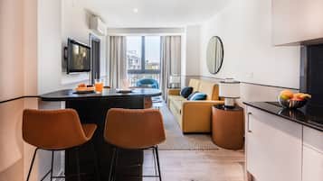 Apartament Deluxe, 1 dormitori, terrassa | 2 dormitoris, roba de llit d'alta qualitat i cobrellits