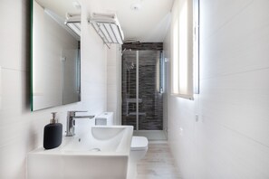 Appartement Deluxe, 3 chambres | Salle de bain