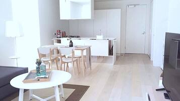 Apartemen, 2 kamar tidur | Makan di kamar