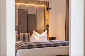 Junior Suite | Individually decorated, individually furnished, desk, free WiFi