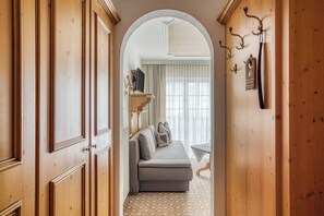 Comfort Double Room | Individually decorated, individually furnished, desk, free WiFi - Der Hoferwirt (Neustift Im Stubaital)