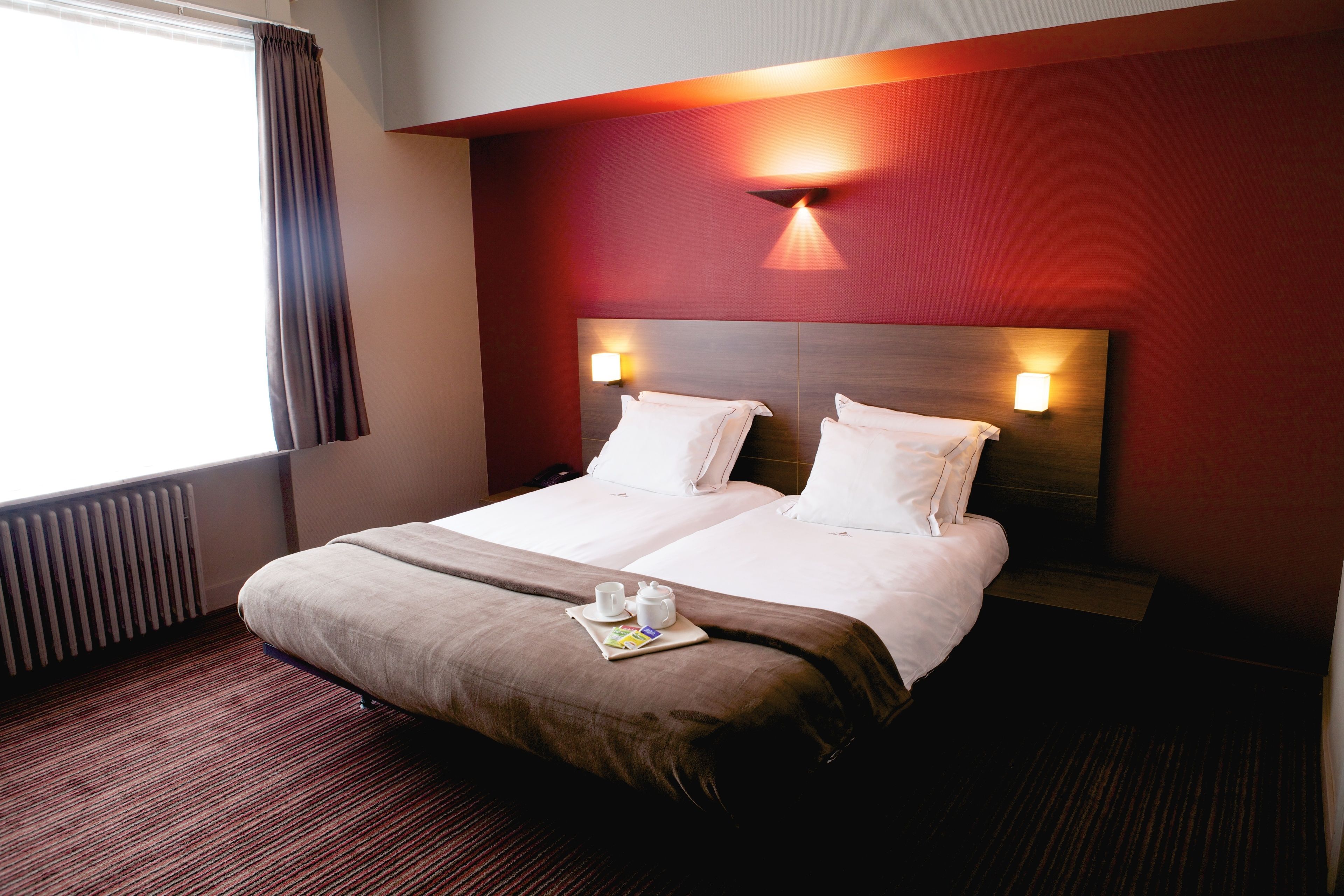 Superior tweepersoonskamer, 2 eenpersoonsbedden | Hypoallergeen beddengoed, een bureau, verduisterende gordijnen