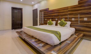 Deluxe Room, 1 King Bed, Non Smoking