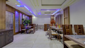 Dining - Treebo Archie Regency (Ranchi)