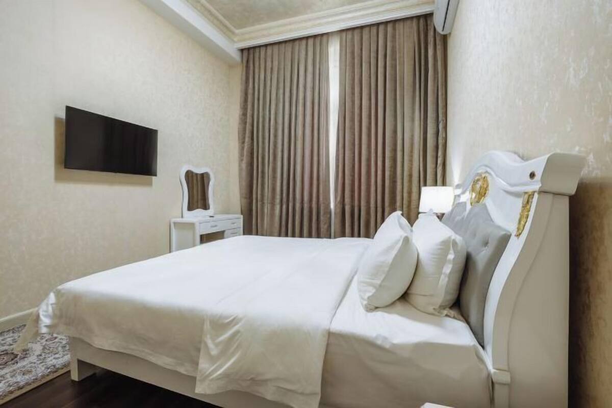 Premium bedding, minibar, in-room safe, desk