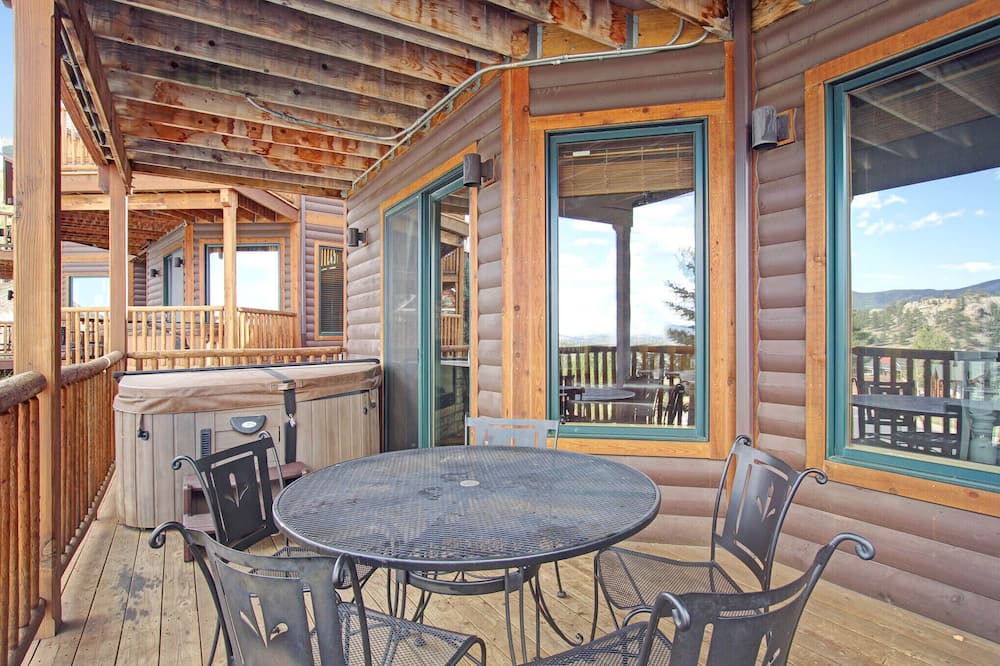 Sheep Mountain 20b 2 Bedroom Condo by RedAwning